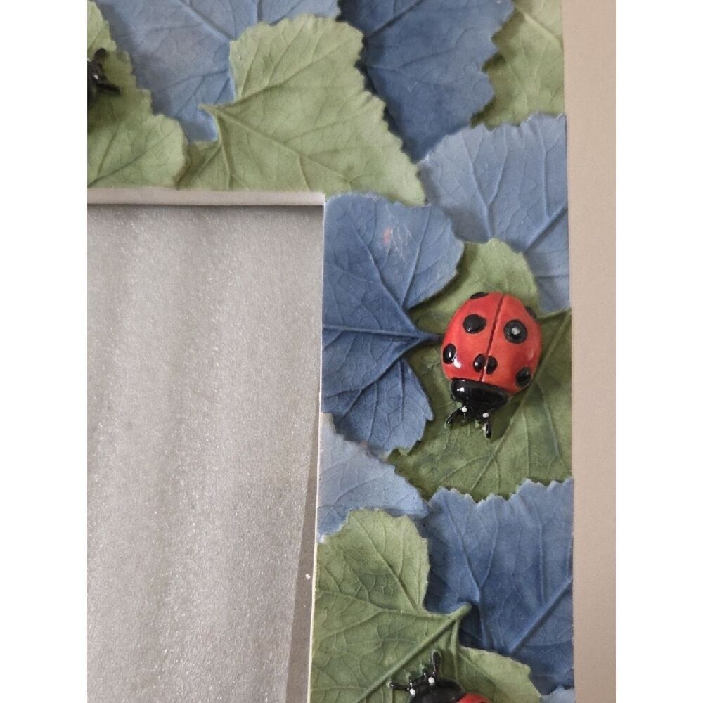 Ladybug Leaf Decorative Photo Frame - - Picture 4 of 9